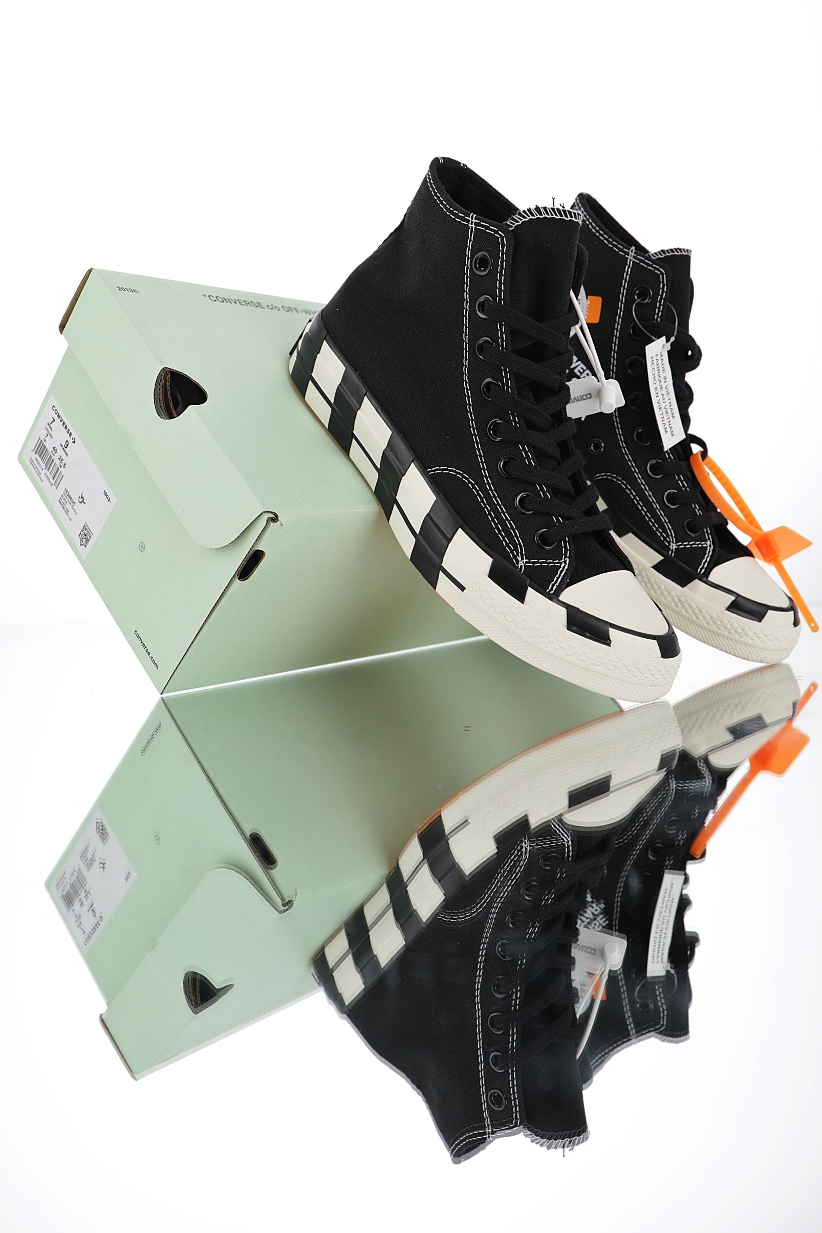 All Star x off-white - whatever on 