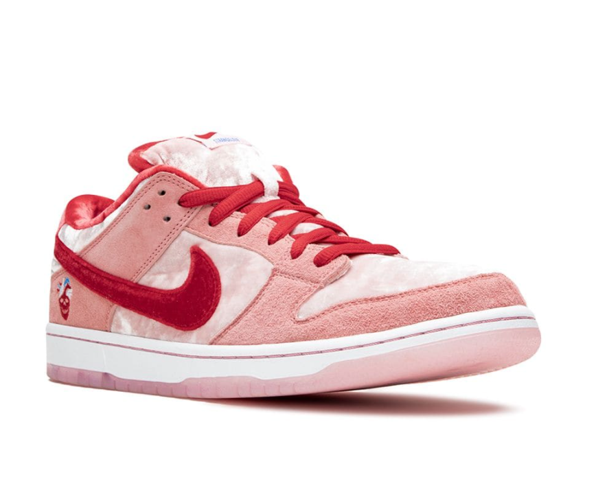 Strawberry Dunk low